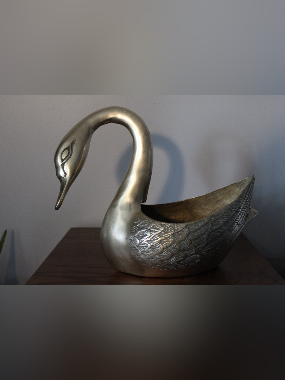 Vintage 1970s extra large Brass Swan Planters set of 2 - Picture 4 of 16